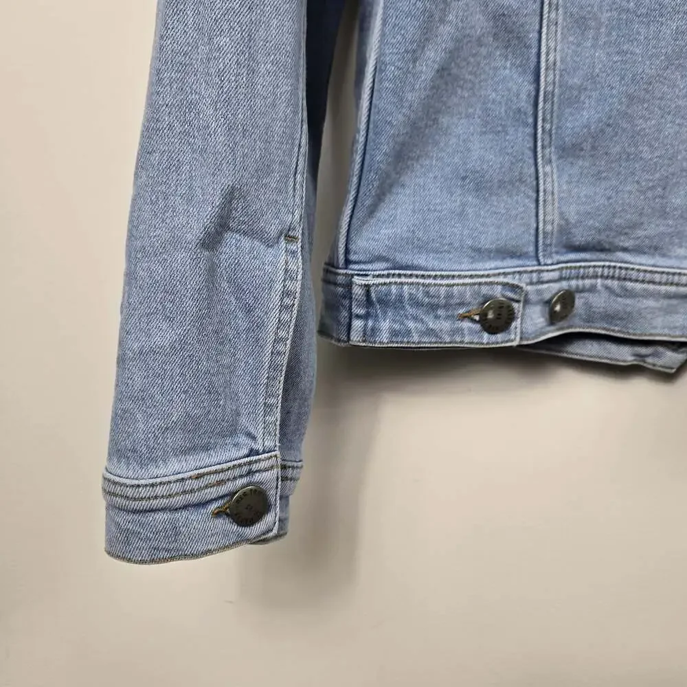 Gabba details brand
